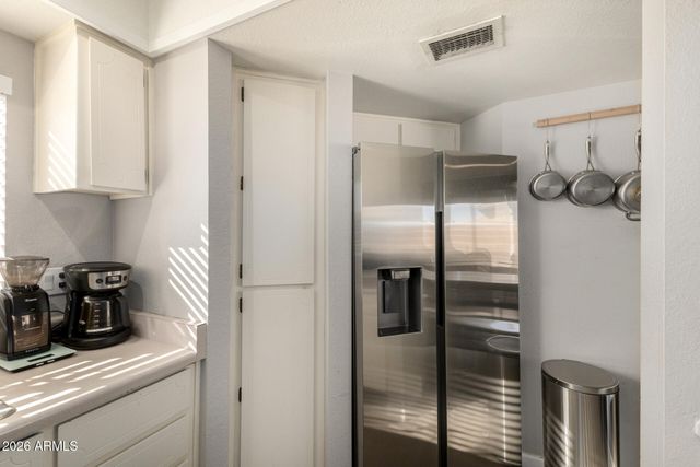 917 S HACIENDA Drive, Tempe, AZ 85281