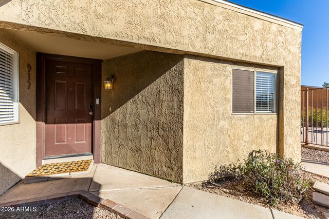 917 S HACIENDA Drive, Tempe, AZ 85281