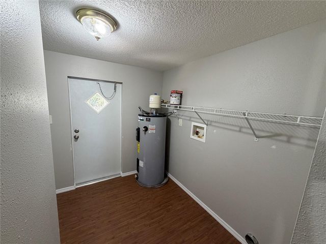 901 S KINGSWAY ROAD, Seffner, FL 33584