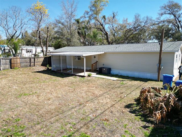 901 S KINGSWAY ROAD, Seffner, FL 33584