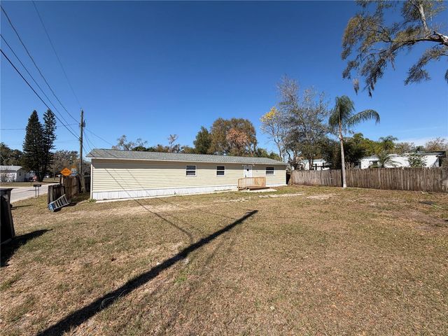 901 S KINGSWAY ROAD, Seffner, FL 33584