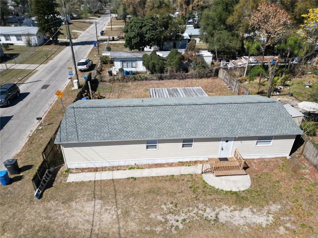 901 S KINGSWAY ROAD, Seffner, FL 33584