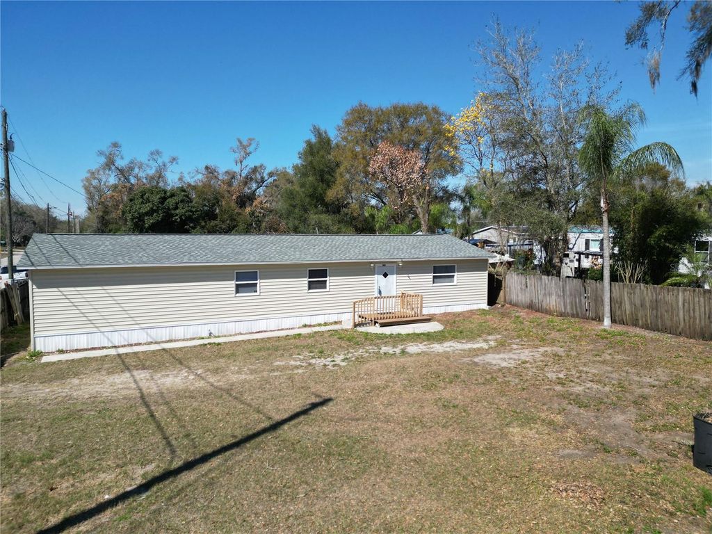 901 S KINGSWAY ROAD, Seffner, FL 33584