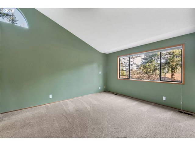 3899 COLONY OAKS Dr, Eugene, OR 97405