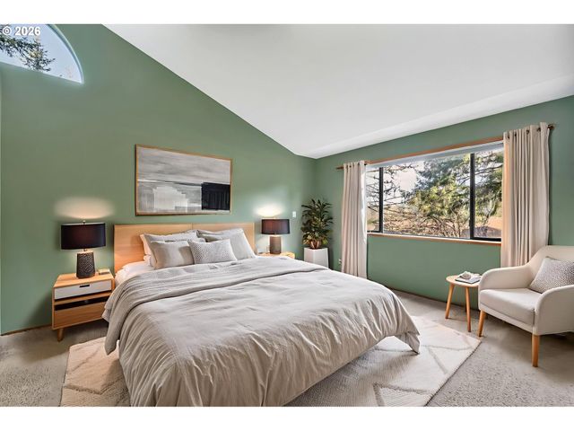 3899 COLONY OAKS Dr, Eugene, OR 97405