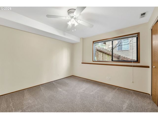 3899 COLONY OAKS Dr, Eugene, OR 97405