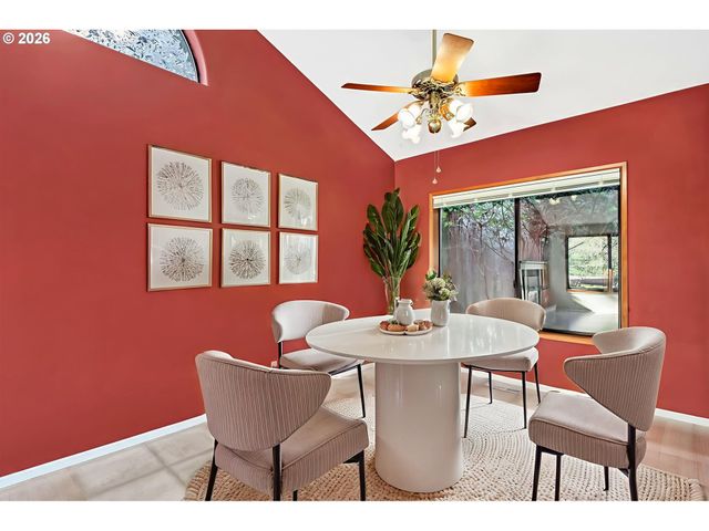 3899 COLONY OAKS Dr, Eugene, OR 97405