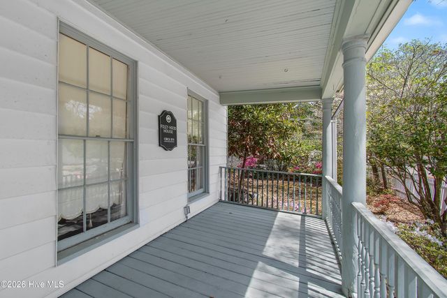 301 E Moore Street, Southport, NC 28461