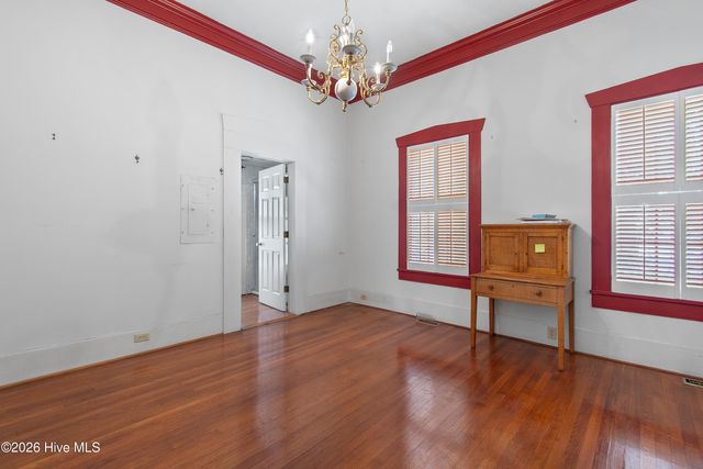 301 E Moore Street, Southport, NC 28461