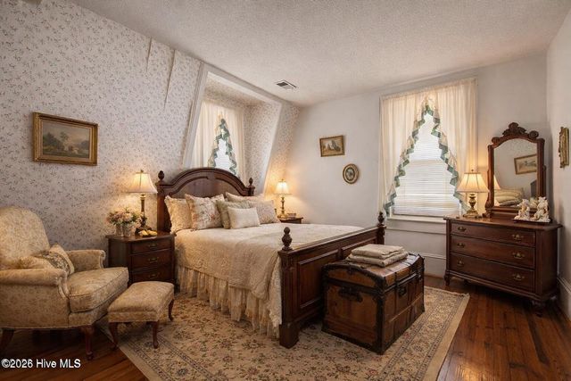 301 E Moore Street, Southport, NC 28461