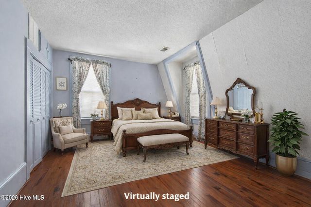 301 E Moore Street, Southport, NC 28461