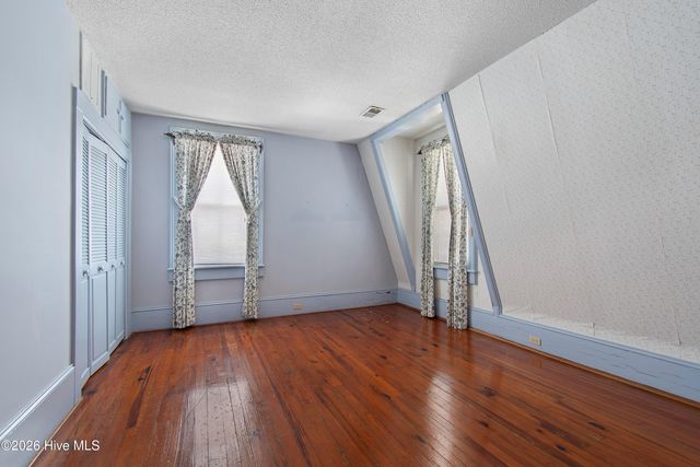 301 E Moore Street, Southport, NC 28461