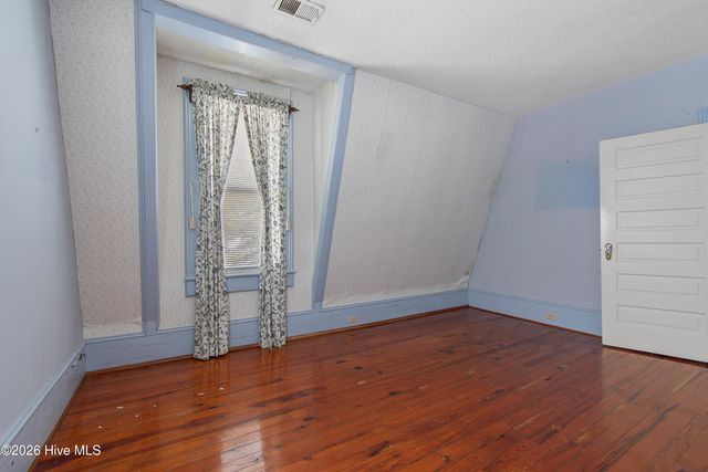 301 E Moore Street, Southport, NC 28461