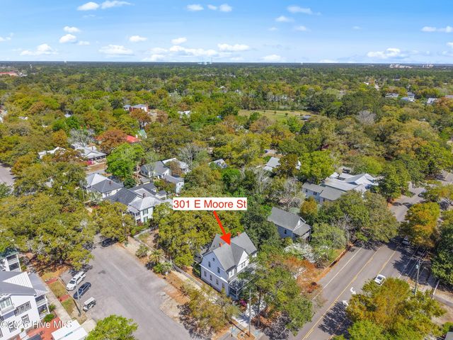301 E Moore Street, Southport, NC 28461