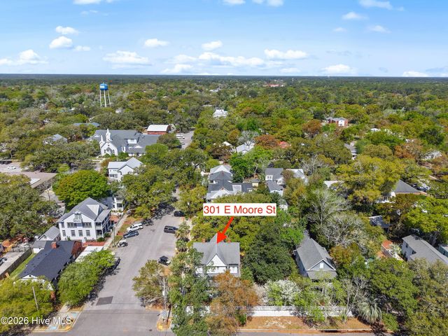 301 E Moore Street, Southport, NC 28461