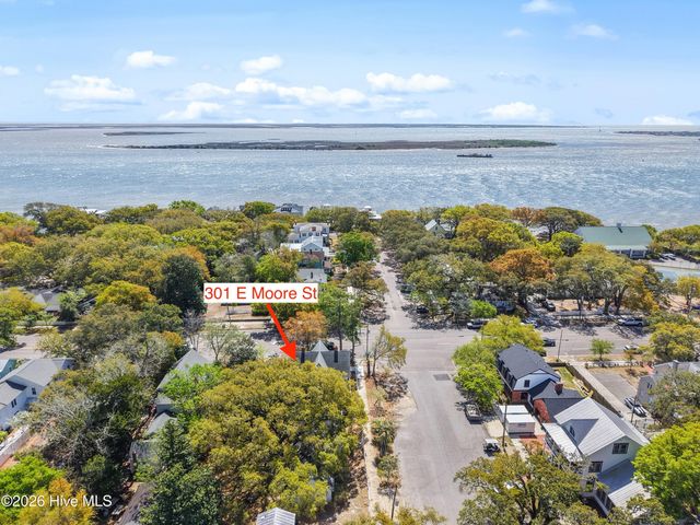 301 E Moore Street, Southport, NC 28461