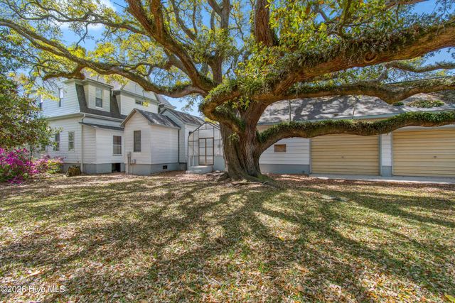 301 E Moore Street, Southport, NC 28461