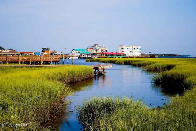 301 E Moore Street, Southport, NC 28461