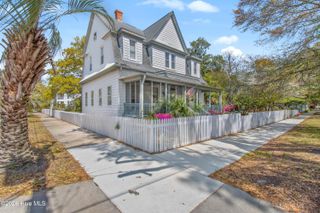 301 E Moore Street, Southport, NC 28461