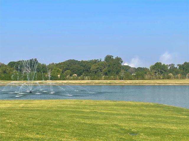 552 Brookside Drive, Van Alstyne, TX 75495