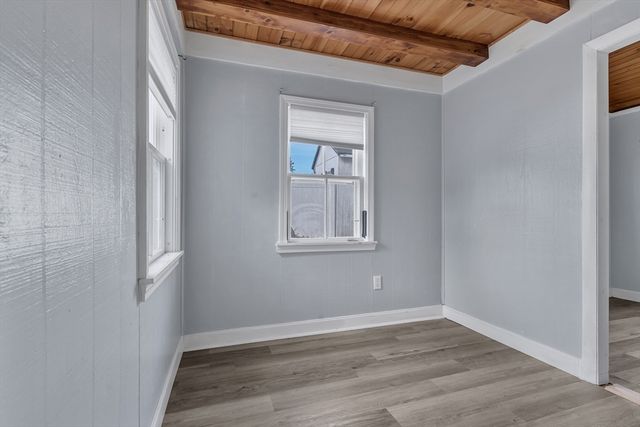 10-R Barnes St, Wareham, MA 02571