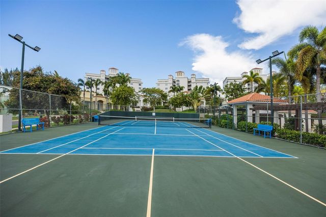 25 CALLE TURQUOISE, Vega Alta, PR 00692