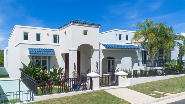 25 CALLE TURQUOISE, Vega Alta, PR 00692