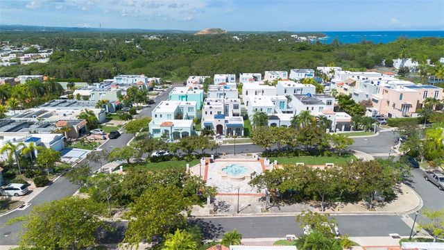 25 CALLE TURQUOISE, Vega Alta, PR 00692
