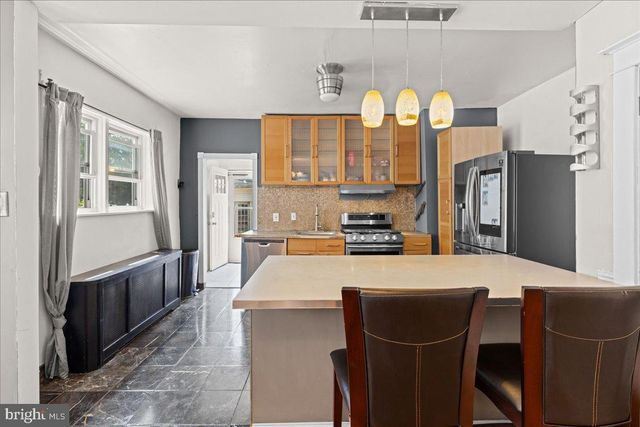 326 E SANGER ST, Philadelphia, PA 19120