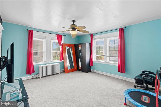 326 E SANGER ST, Philadelphia, PA 19120