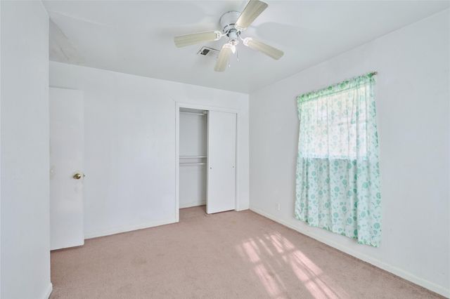 203 Paul Knox Street, Huntsville, TX 77320