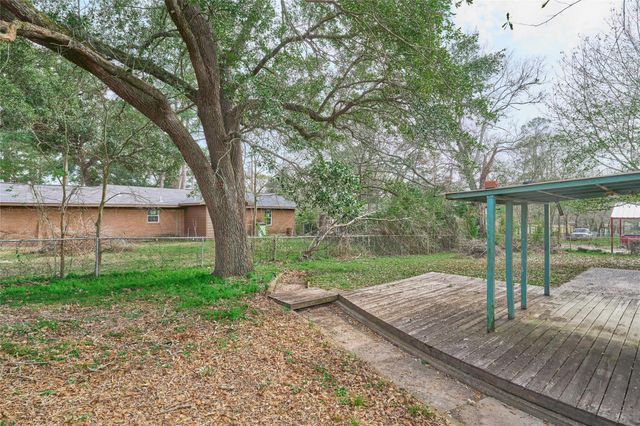 203 Paul Knox Street, Huntsville, TX 77320