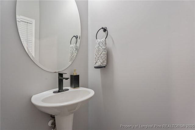 520 Abbottswood Drive, Fayetteville, NC 28301