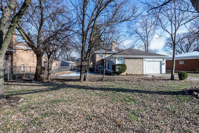 16039 Marion Drive, South Holland, IL 60473