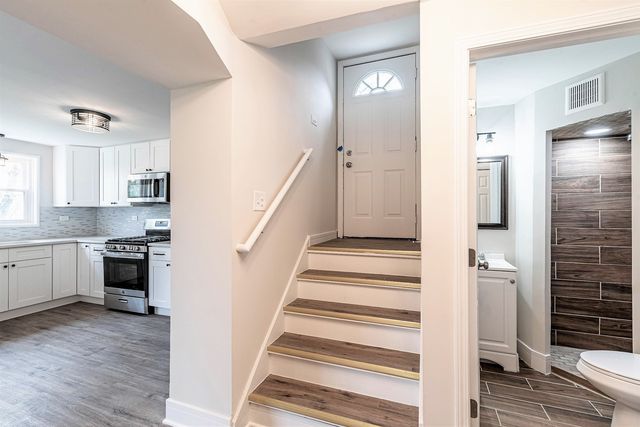 16039 Marion Drive, South Holland, IL 60473