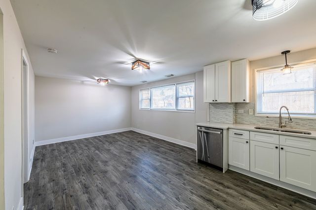 16039 Marion Drive, South Holland, IL 60473