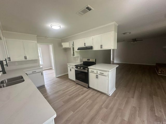 1512 Glover Street, Malvern, AR 72104