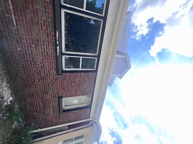 1105 W 111th Place, Chicago, IL 60643