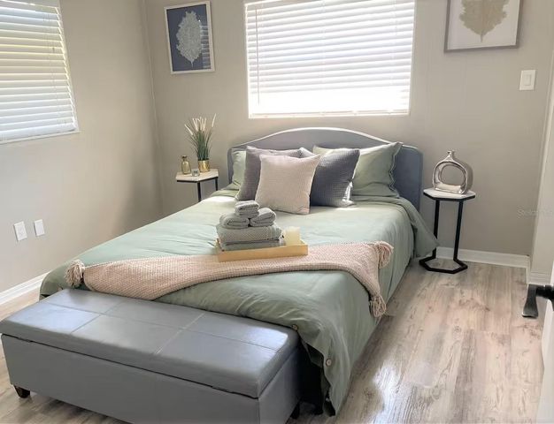 10861 CLARA LANE, St Petersburg, FL 33708