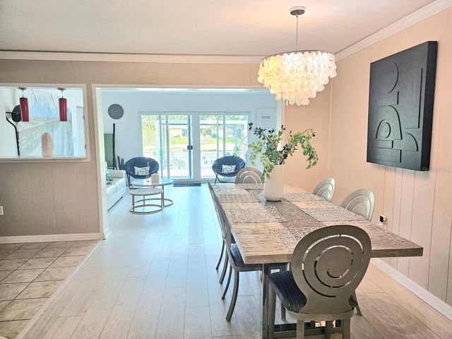 10861 CLARA LANE, St Petersburg, FL 33708