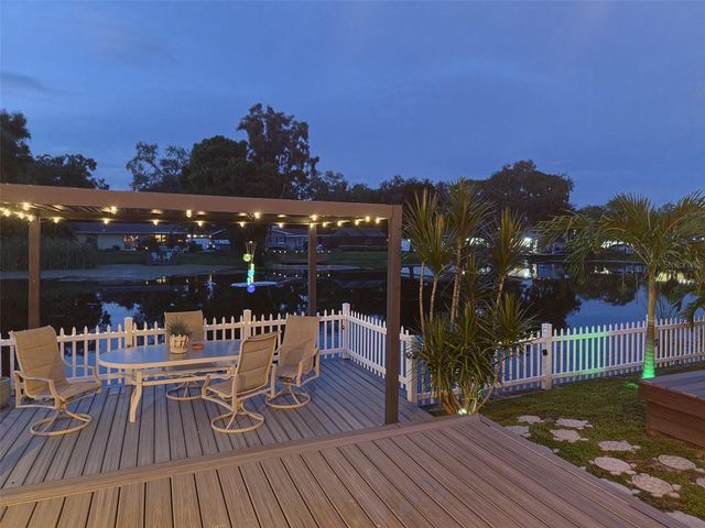10861 CLARA LANE, St Petersburg, FL 33708