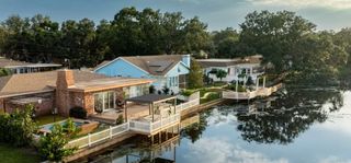 10861 CLARA LANE, St Petersburg, FL 33708