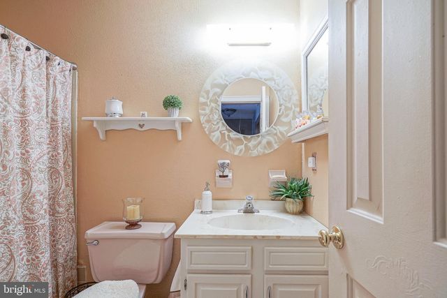 5 PARTRIDGE CT, Marlton, NJ 08053