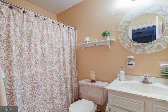 5 PARTRIDGE CT, Marlton, NJ 08053
