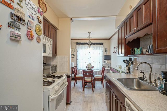 5 PARTRIDGE CT, Marlton, NJ 08053