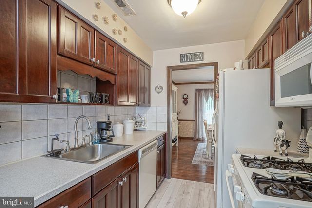 5 PARTRIDGE CT, Marlton, NJ 08053