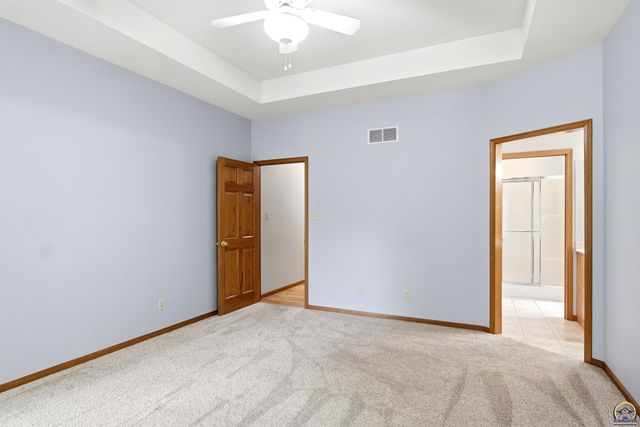 2431 SE Saturn DR, Topeka, KS 66605