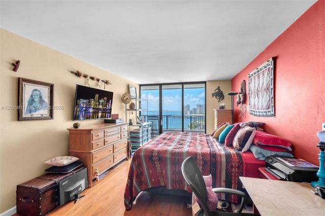 555 NE 15th St 23I, Miami, FL 33132