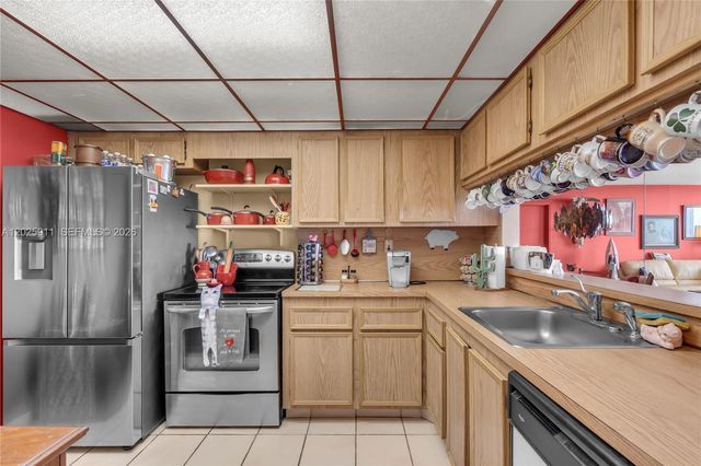 555 NE 15th St 23I, Miami, FL 33132