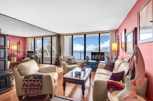 555 NE 15th St 23I, Miami, FL 33132